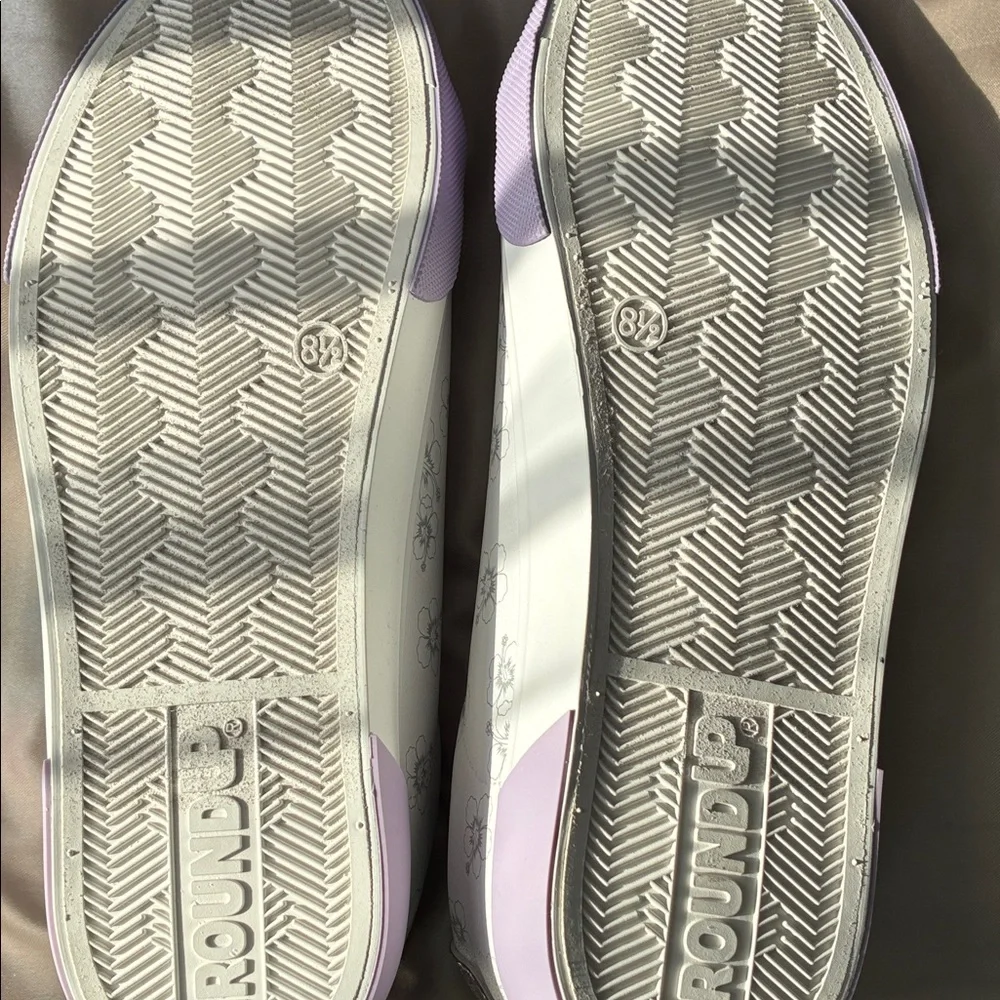 Disney Women's Stitch White and Lavender Sneakers - Picture 5 of 6
